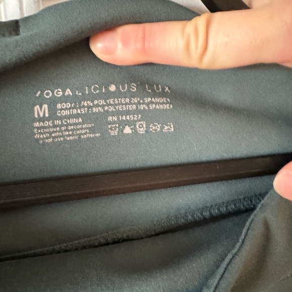 Greenish blue workout leggings, with side pockets. - Picture 5 of 5